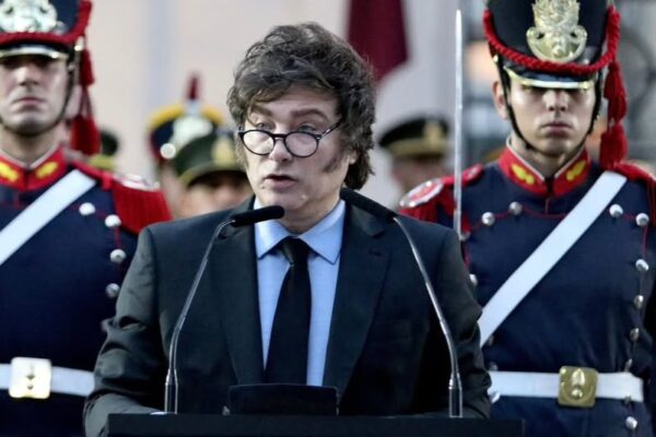 Atención interesadas: Javier Milei y Yuyito González terminaron su relación Javier Milei en una imagen de su cuenta de Instagram