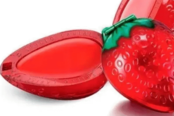 ¿La recuerdas?: Icónica “Frutillita maravillosa” vuelve y ahora se puede comprar en una popular tienda El emblemático brillo ahora se vende en tiendas