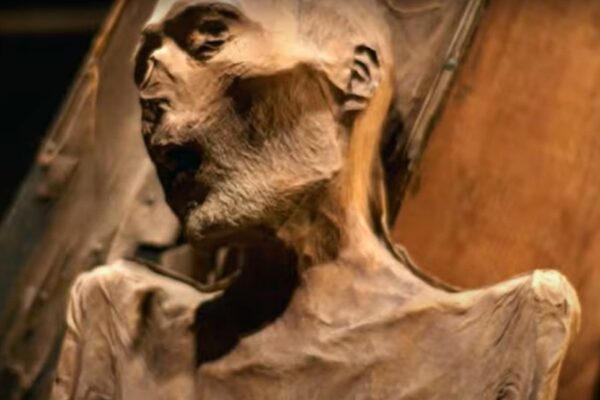 ¿En serio?: Hallazgo de momias de 7 mil años abre interrogante sobre línea de humana paralela Imagen referencial
