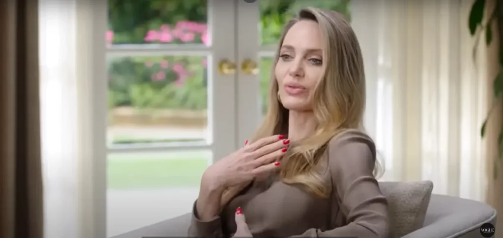 Angelina Jolie cumplió 50 años: Cinco décadas de vertiginosa existencia 2 Angelina Jolie