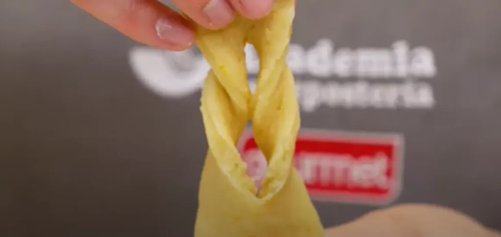 Calzones rotos, una receta indispensable para los días fríos de este 2025 3 Calzones rotos 2
