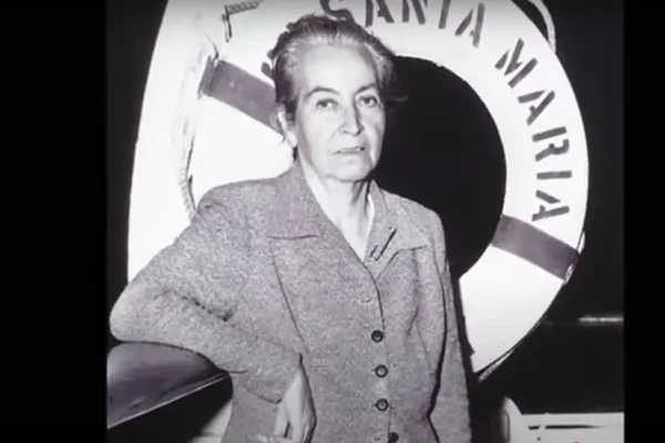 Nuestra brillante Gabriela Mistral, tributada con especial en aniversario 80 de su Nobel Gabriela Mistral