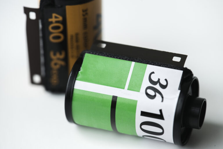 El regreso de la fotografía análoga: entre la nostalgia y la autenticidad